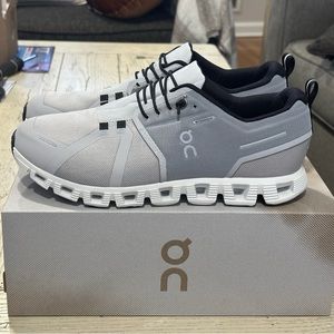 On-Running Cloud 5 Waterproof Men’s Shoes Size 10